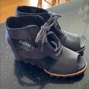 SOREL Joanie Lace Up Sandals